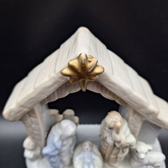 Ceramic Nativity Scene Star Lamb Baby Jesus Religious Holiday Birth Savior Smile - Picture 2 of 9